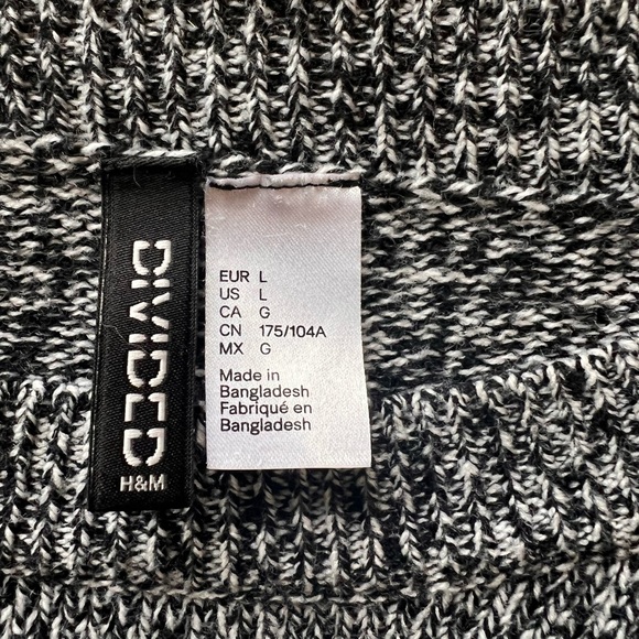 Sweater - Picture 2 of 2